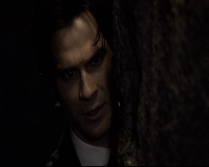 VampireDiariesWorld-dot-org_2x07Masquerade2204.jpg