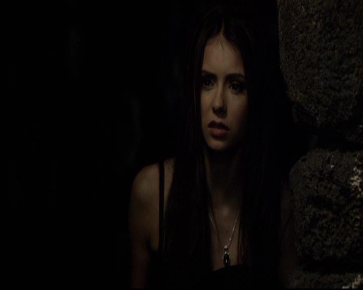 VampireDiariesWorld-dot-org_2x07Masquerade2214.jpg