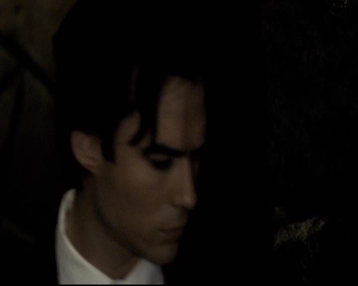 VampireDiariesWorld-dot-org_2x07Masquerade2241.jpg