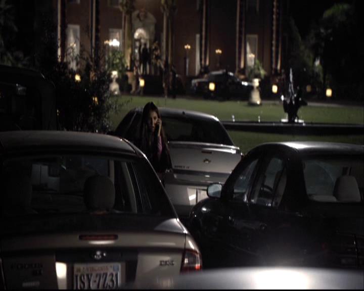 VampireDiariesWorld-dot-org_2x07Masquerade2244.jpg