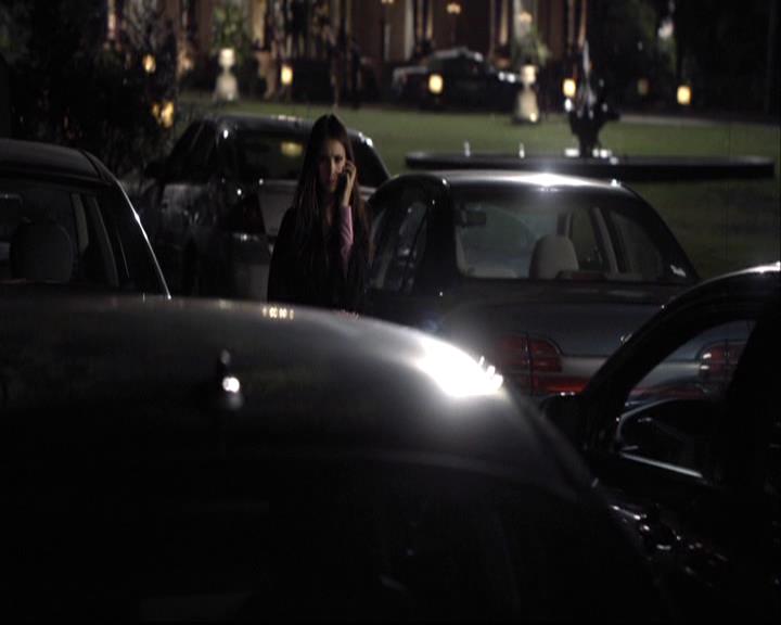 VampireDiariesWorld-dot-org_2x07Masquerade2247.jpg