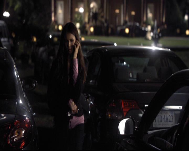 VampireDiariesWorld-dot-org_2x07Masquerade2252.jpg
