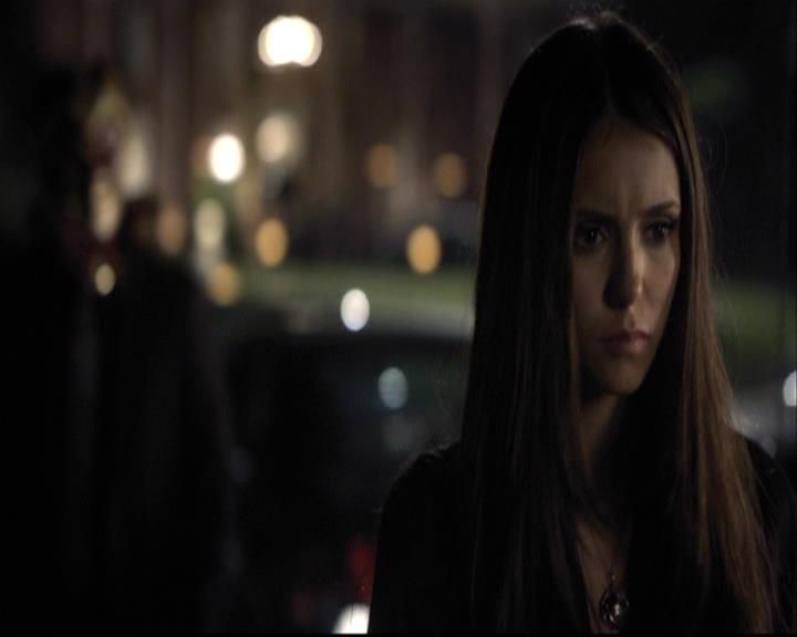 VampireDiariesWorld-dot-org_2x07Masquerade2256.jpg