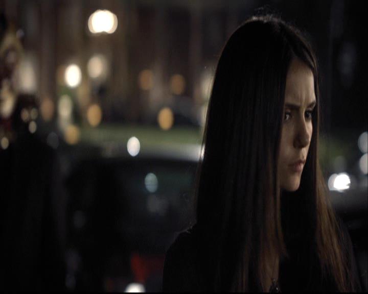 VampireDiariesWorld-dot-org_2x07Masquerade2257.jpg