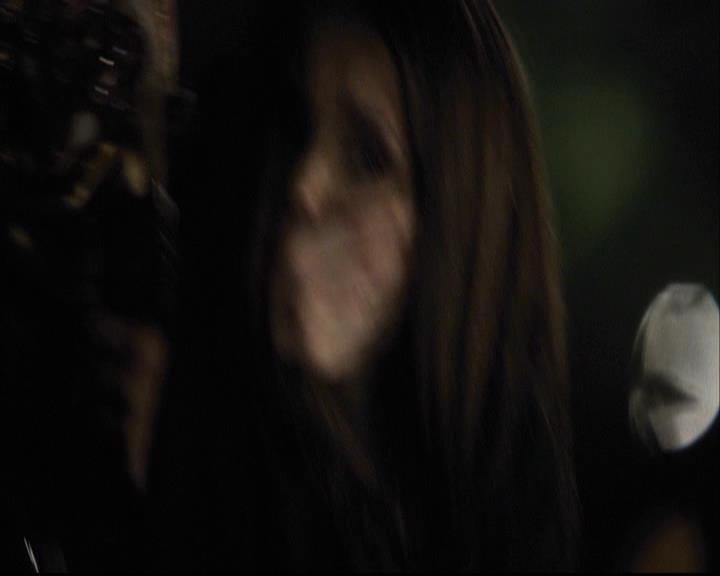 VampireDiariesWorld-dot-org_2x07Masquerade2260.jpg