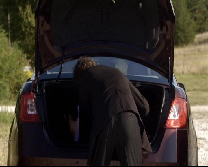 VampireDiariesWorld-dot-org_2x08Rose0033.jpg