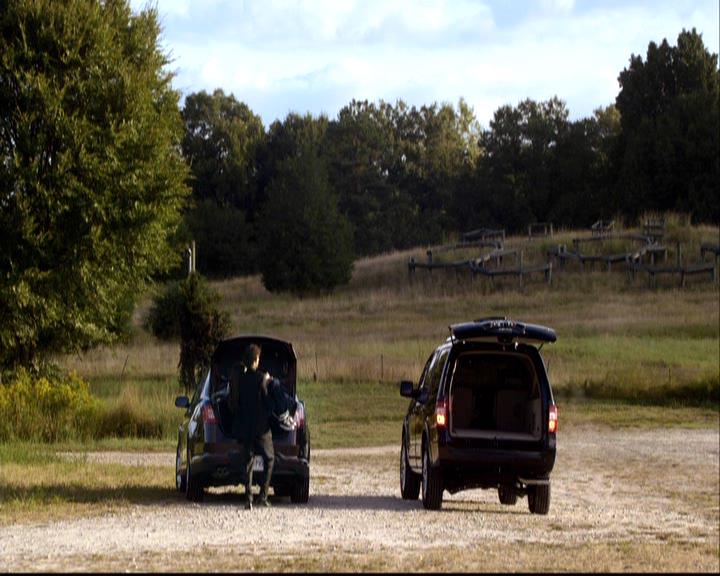 VampireDiariesWorld-dot-org_2x08Rose0036.jpg
