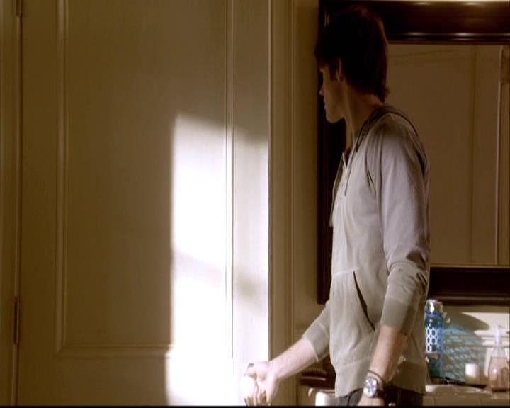 VampireDiariesWorld-dot-org_2x08Rose0101.jpg