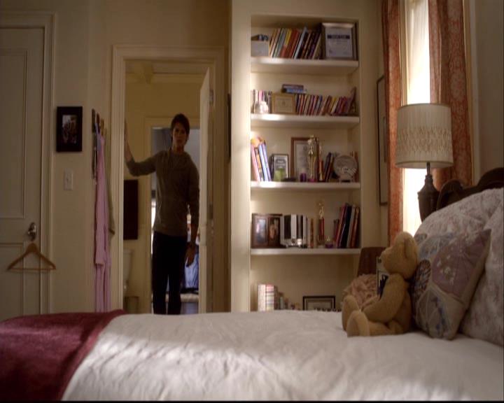 VampireDiariesWorld-dot-org_2x08Rose0106.jpg