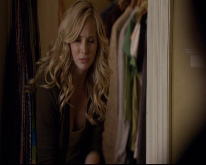 VampireDiariesWorld-dot-org_2x08Rose0136.jpg