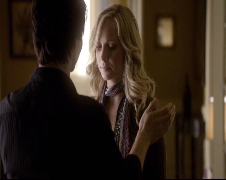 VampireDiariesWorld-dot-org_2x08Rose0195.jpg