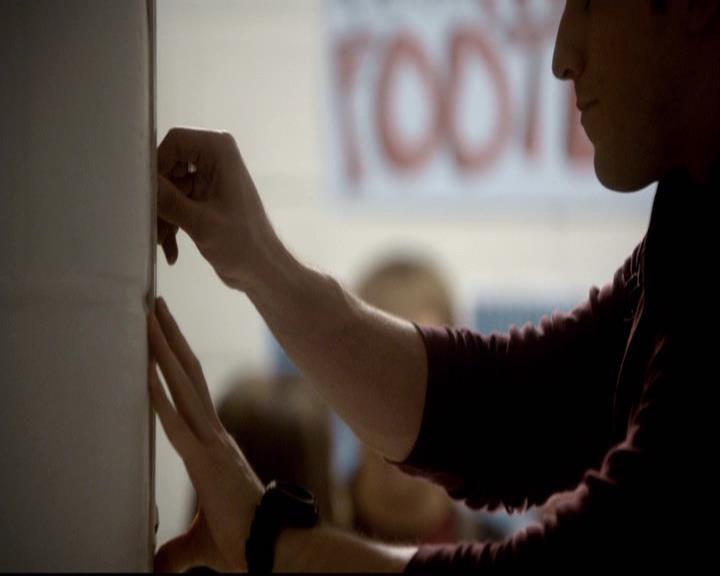VampireDiariesWorld-dot-org_2x08Rose0242.jpg