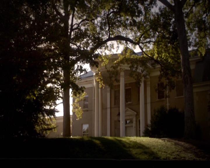VampireDiariesWorld-dot-org_2x08Rose0282.jpg
