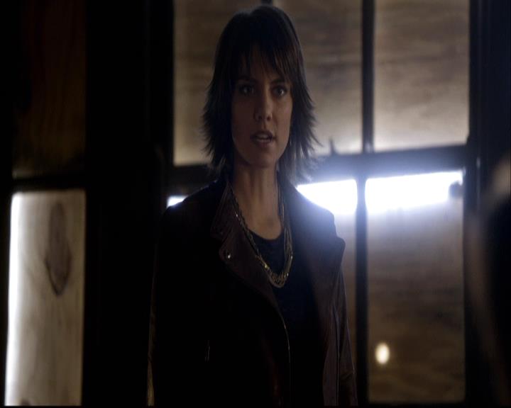 VampireDiariesWorld-dot-org_2x08Rose0325.jpg