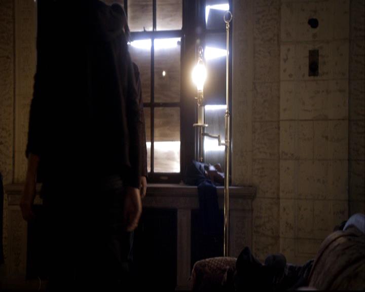 VampireDiariesWorld-dot-org_2x08Rose0331.jpg