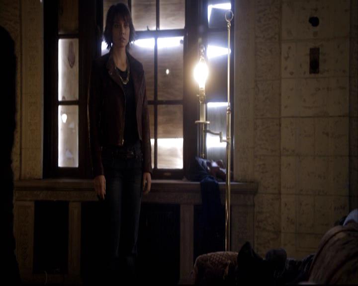VampireDiariesWorld-dot-org_2x08Rose0332.jpg