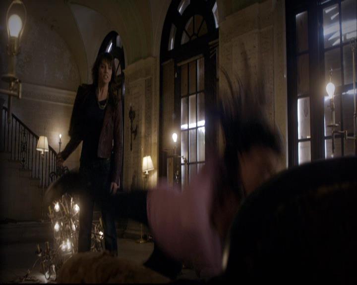 VampireDiariesWorld-dot-org_2x08Rose0349.jpg