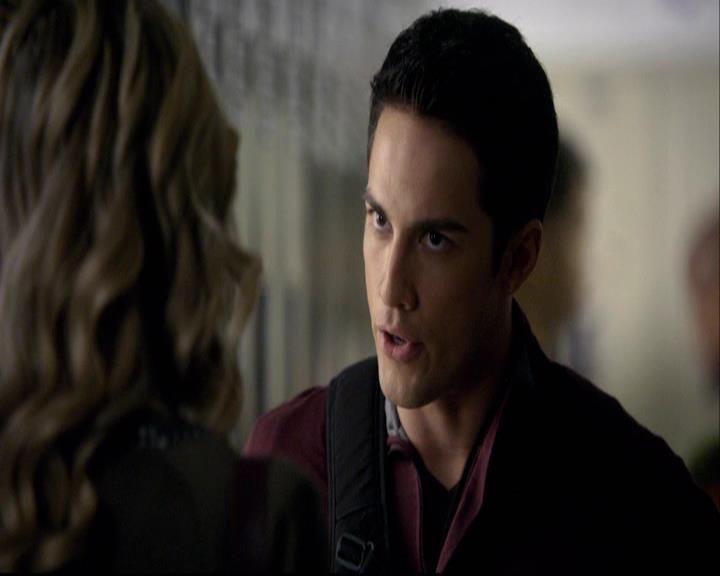 VampireDiariesWorld-dot-org_2x08Rose0422.jpg