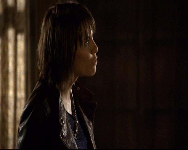 VampireDiariesWorld-dot-org_2x08Rose0464.jpg