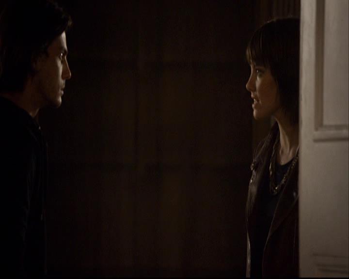 VampireDiariesWorld-dot-org_2x08Rose0469.jpg
