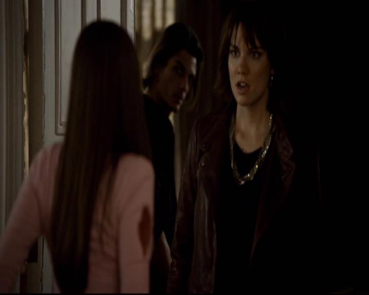 VampireDiariesWorld-dot-org_2x08Rose0474.jpg