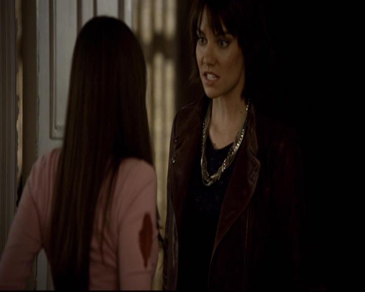 VampireDiariesWorld-dot-org_2x08Rose0475.jpg