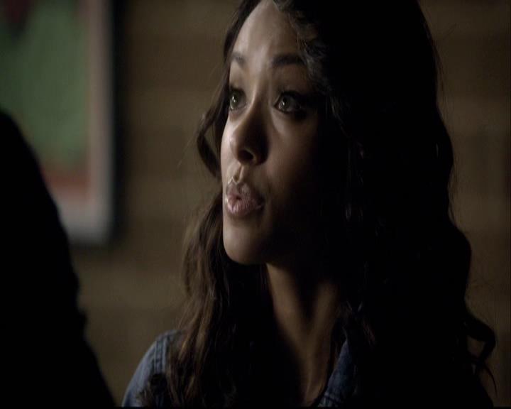 VampireDiariesWorld-dot-org_2x08Rose0500.jpg