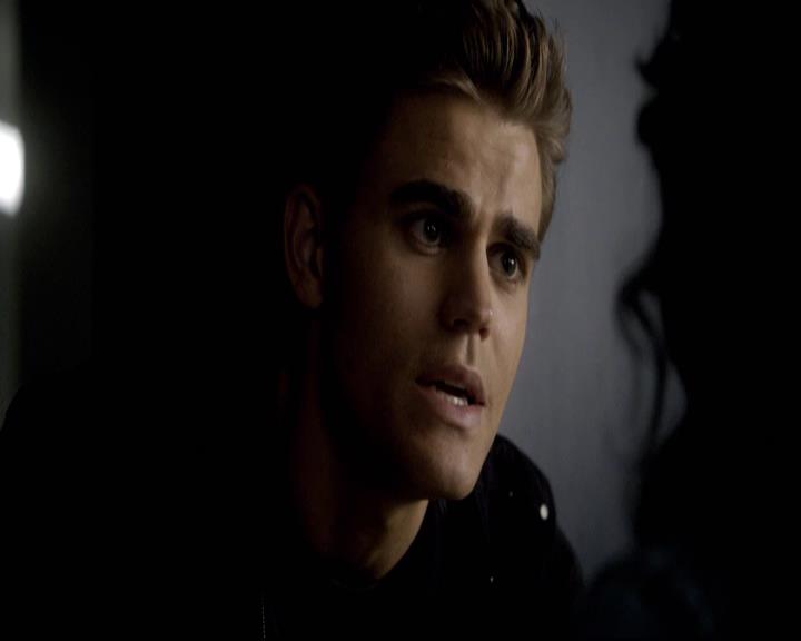 VampireDiariesWorld-dot-org_2x08Rose0504.jpg