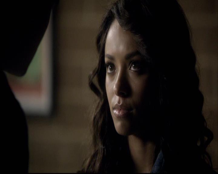 VampireDiariesWorld-dot-org_2x08Rose0509.jpg