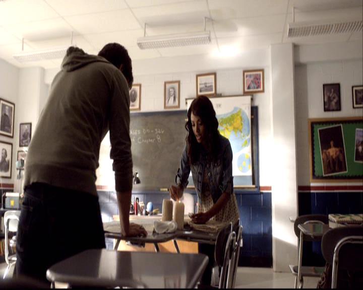 VampireDiariesWorld-dot-org_2x08Rose0516.jpg