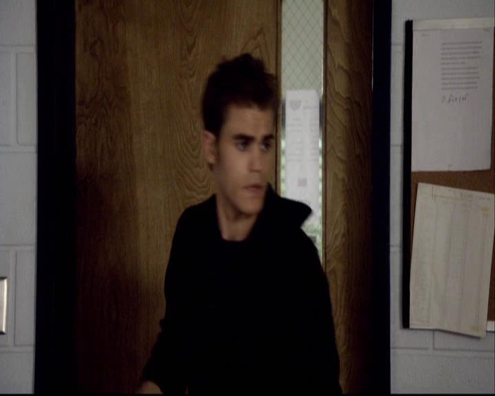 VampireDiariesWorld-dot-org_2x08Rose0521.jpg