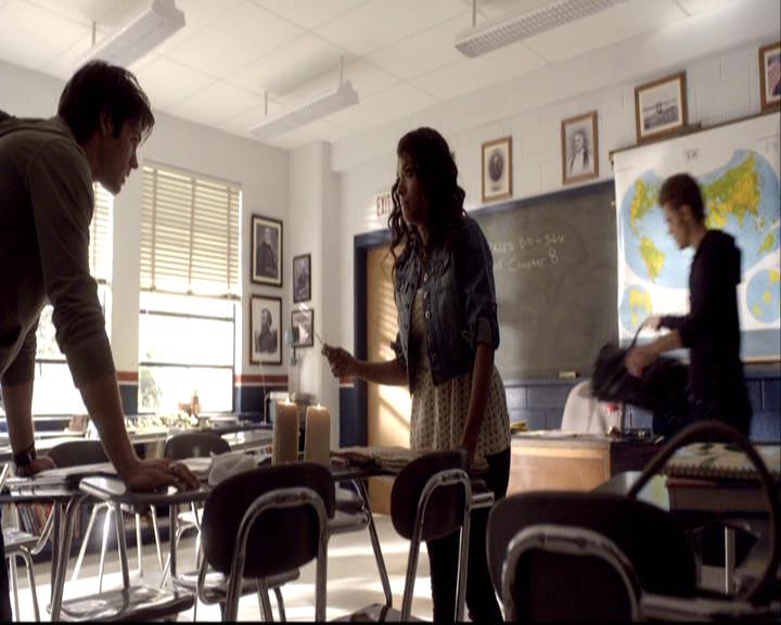 VampireDiariesWorld-dot-org_2x08Rose0522.jpg