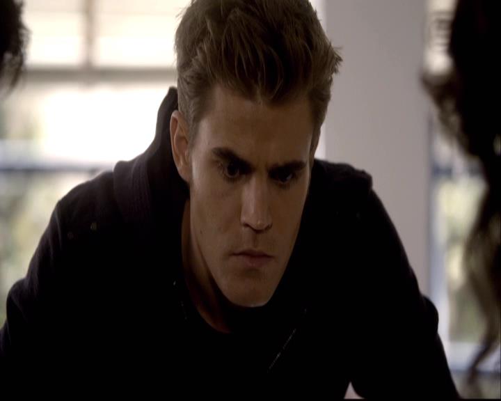 VampireDiariesWorld-dot-org_2x08Rose0530.jpg