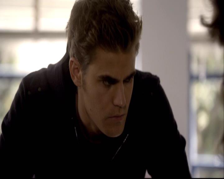 VampireDiariesWorld-dot-org_2x08Rose0531.jpg