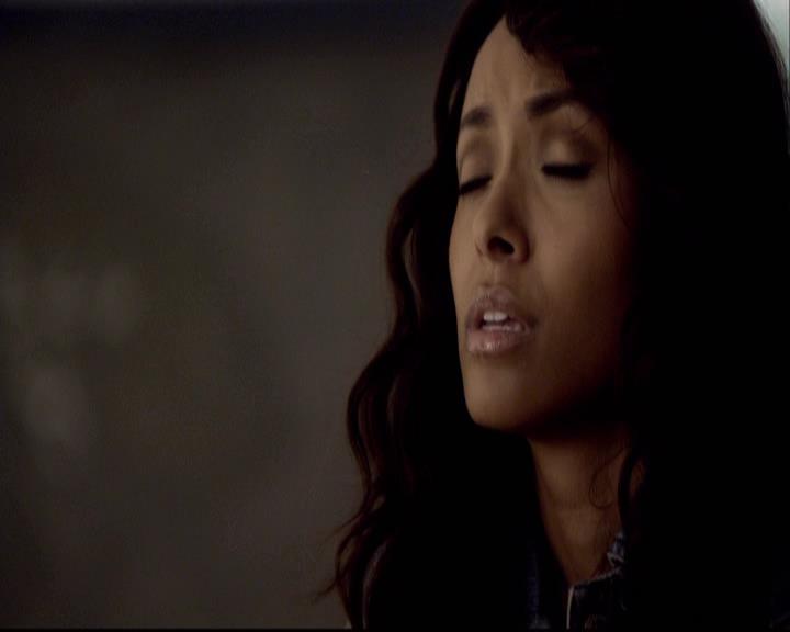 VampireDiariesWorld-dot-org_2x08Rose0536.jpg