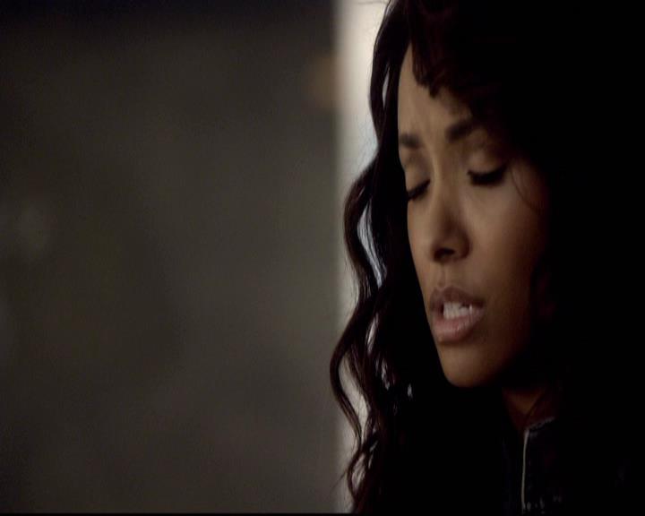 VampireDiariesWorld-dot-org_2x08Rose0541.jpg