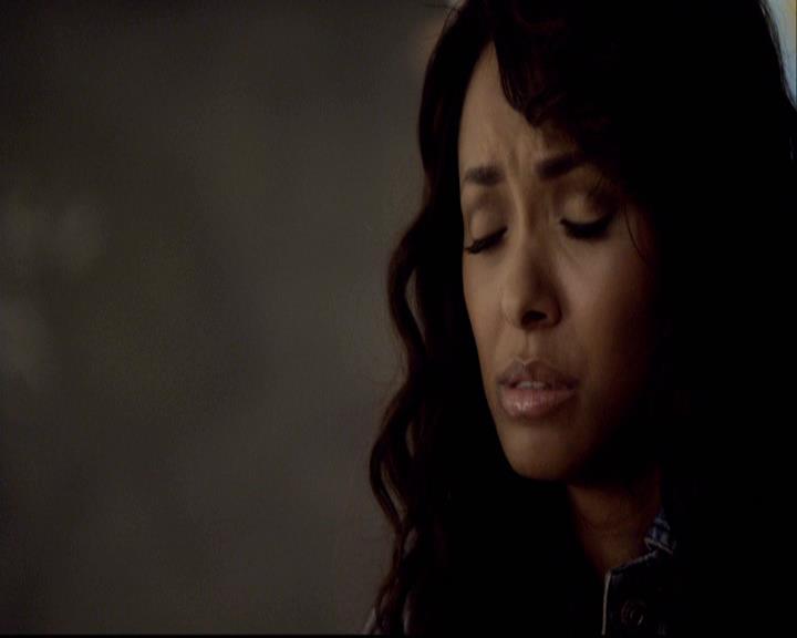 VampireDiariesWorld-dot-org_2x08Rose0548.jpg