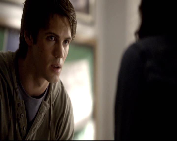 VampireDiariesWorld-dot-org_2x08Rose0555.jpg