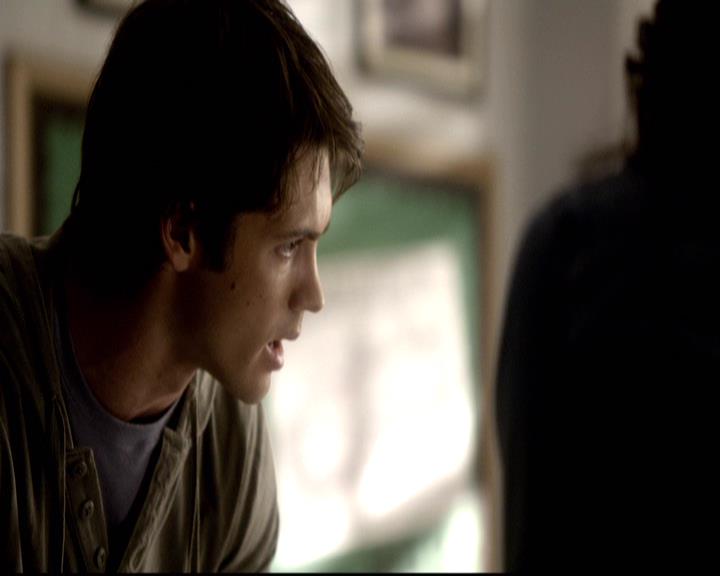 VampireDiariesWorld-dot-org_2x08Rose0570.jpg