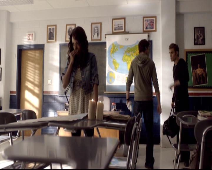 VampireDiariesWorld-dot-org_2x08Rose0580.jpg