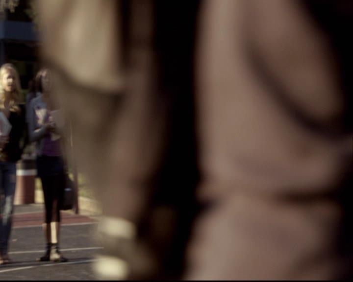 VampireDiariesWorld-dot-org_2x08Rose0601.jpg