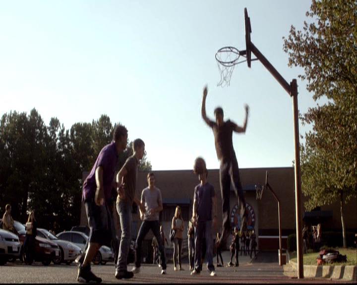 VampireDiariesWorld-dot-org_2x08Rose0605.jpg