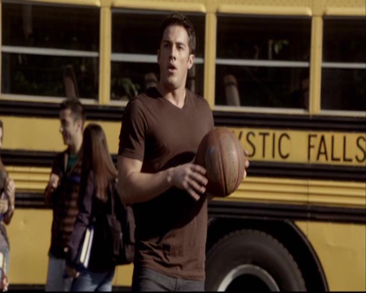 VampireDiariesWorld-dot-org_2x08Rose0610.jpg