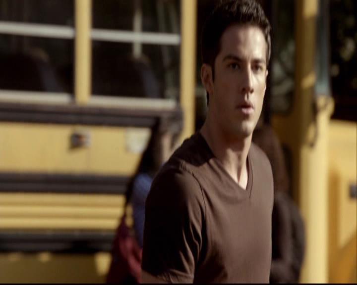 VampireDiariesWorld-dot-org_2x08Rose0613.jpg