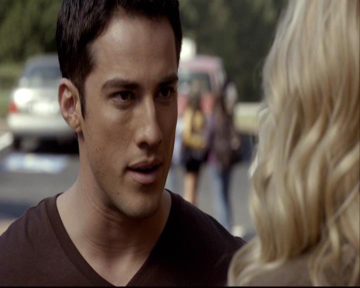 VampireDiariesWorld-dot-org_2x08Rose0631.jpg