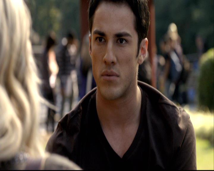 VampireDiariesWorld-dot-org_2x08Rose0656.jpg