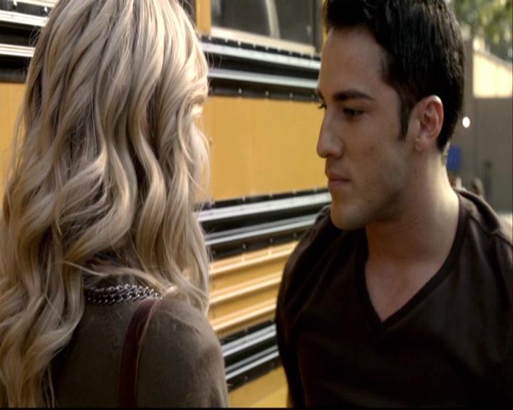 VampireDiariesWorld-dot-org_2x08Rose0663.jpg
