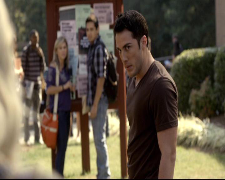 VampireDiariesWorld-dot-org_2x08Rose0674.jpg