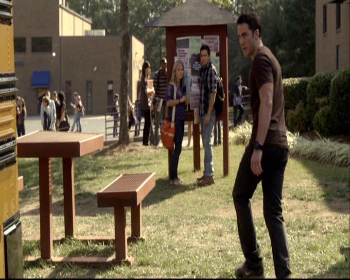 VampireDiariesWorld-dot-org_2x08Rose0677.jpg