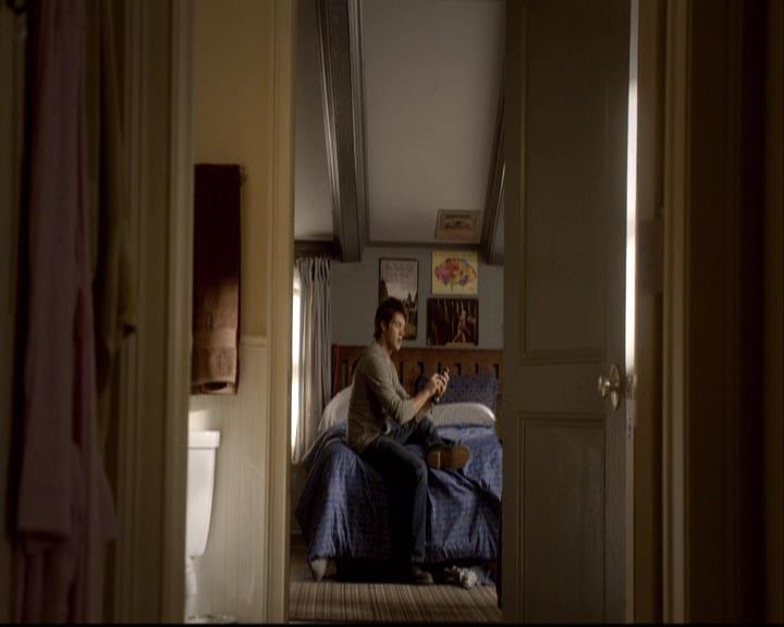 VampireDiariesWorld-dot-org_2x08Rose0755.jpg